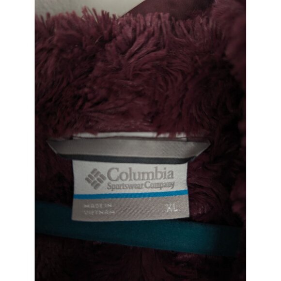 Columbia Women's Puffer Jacket in Plum - Picture 7 of 9